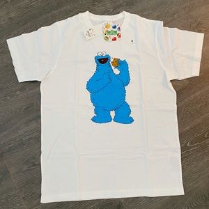 UNIQLO Graphique KAWS x SESAME STREET White M